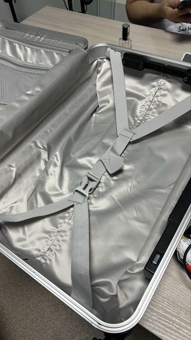 Чемодан для ручной клади