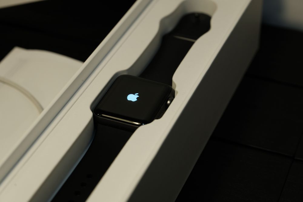 Vand Apple Watch seria 3