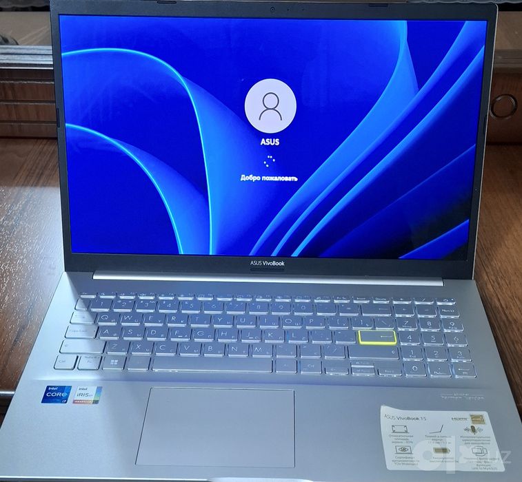 ASUS VivoBook 15 OLED — Core i7 / 16GB / 512GB SSD
