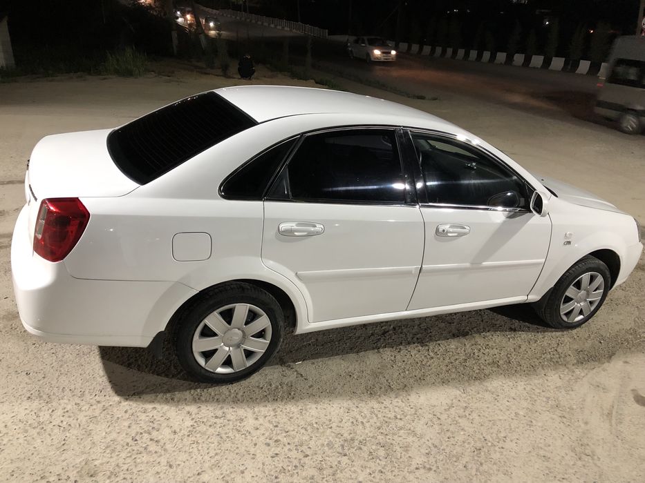 Lasetti 1.8 yili 2010