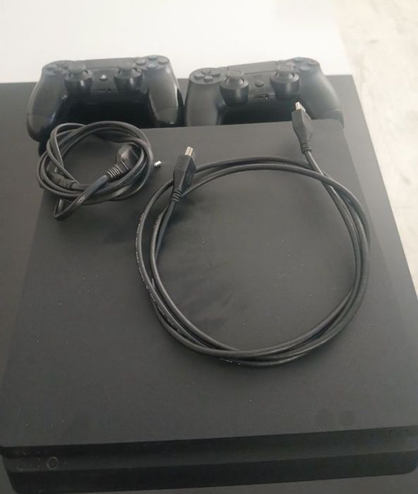 PlayStation 4 slim 1t