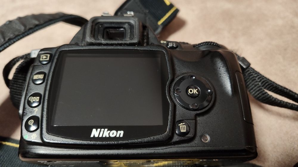 Фотоапарат Nikon D40, тяло , без обектив