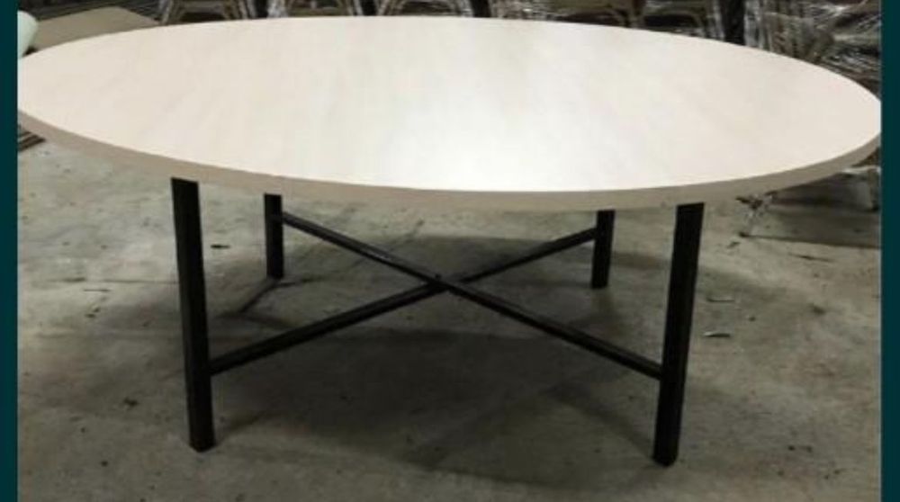 Круглый стол с зерколом