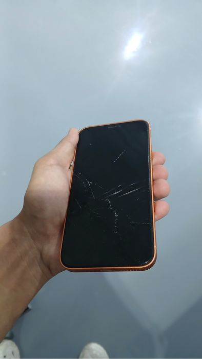 iPhone XR  (17 pro korpusda )