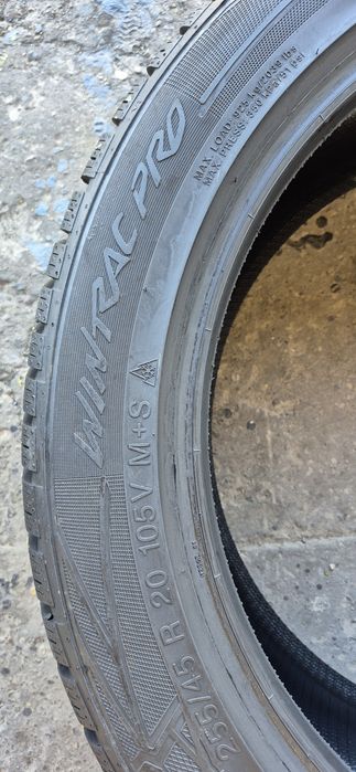 4 anvelope iarna ca noi Vredestein 255/45/20,dot 2021.Pretul este pe bucata.