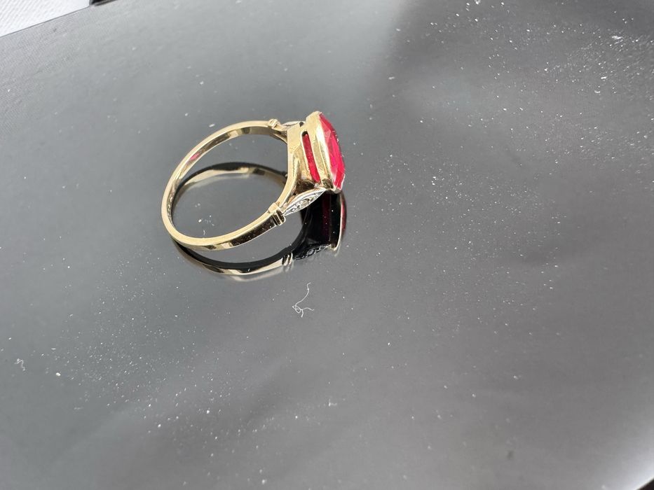 Inel aur rubin diamante