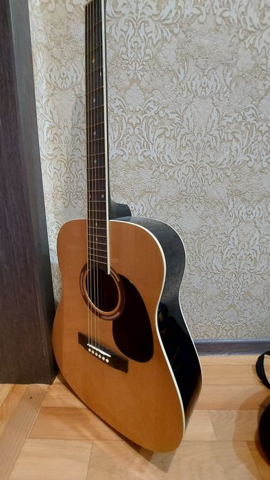 Продам гитару Veston