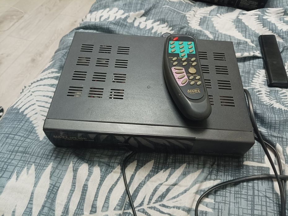 Тюнер для спутникового телевидения для больших параболических тарелок