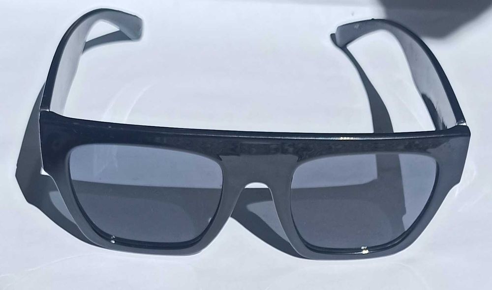 Очила слънчеви - за 4 €вро