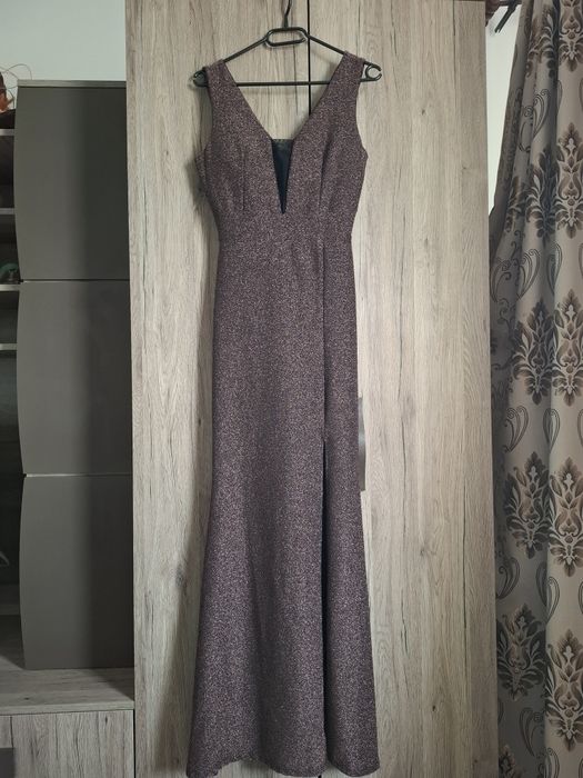 Rochie lungă elegantă mărimea M