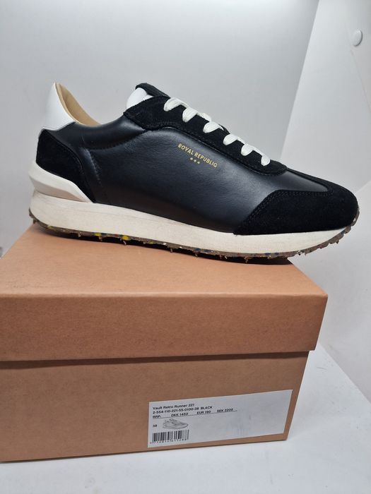 Royal Republiq Vault Retro Runner nr. 38