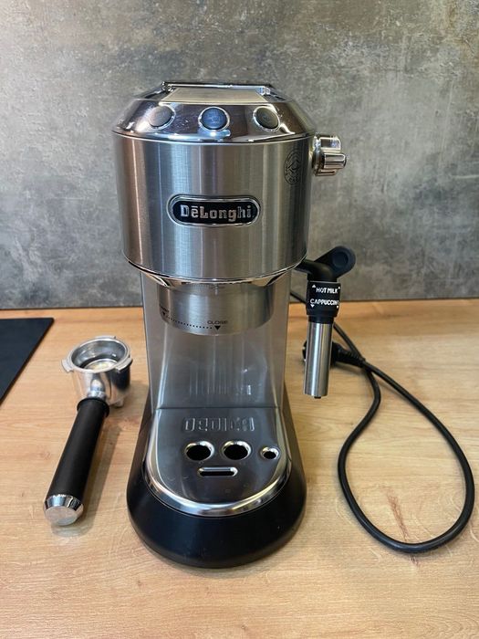 Кофеварка Delonghi EC685