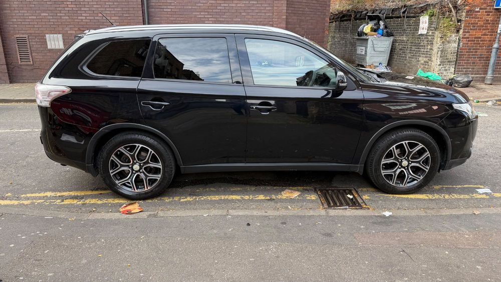 Mitsubishi Outlander 2.2 DI-D 4x4 Automatic – 7 места