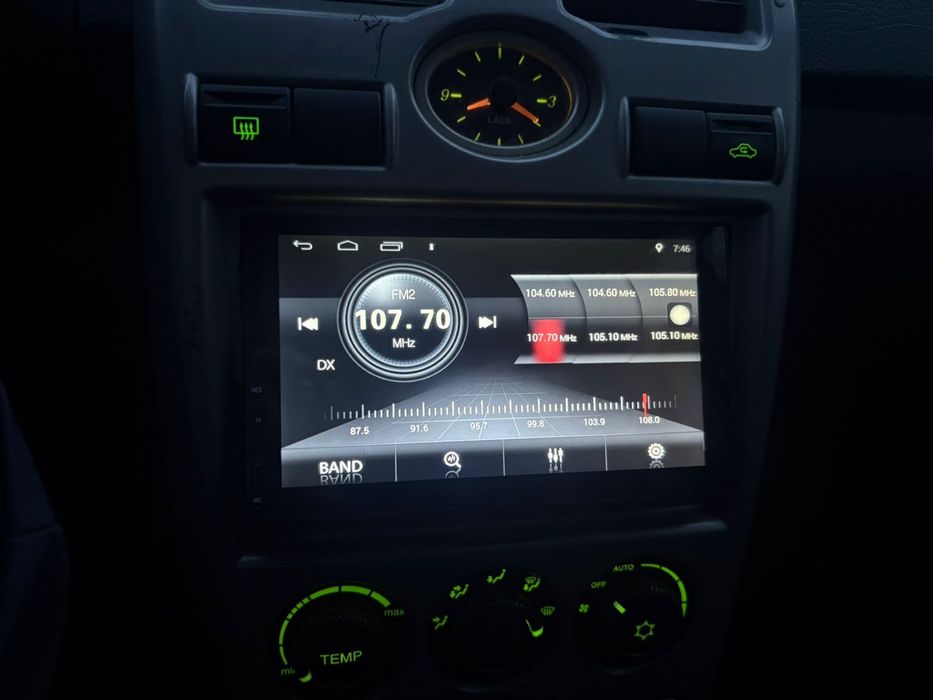 Приора универсал срочно.