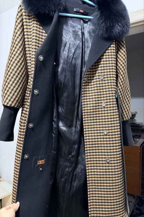 Пальто с натуральным воротником