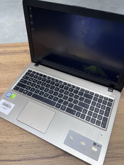 Ноутбук Asus X540U