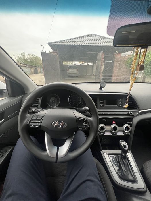 Hyundai Elantra 2020