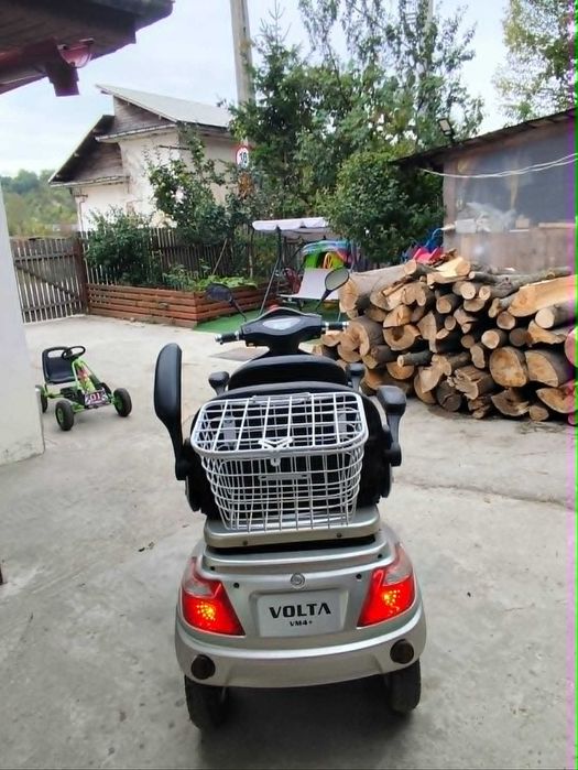 Triciclu electric Volta VT3, 2 locuri, autonomie 60 km, fără permis