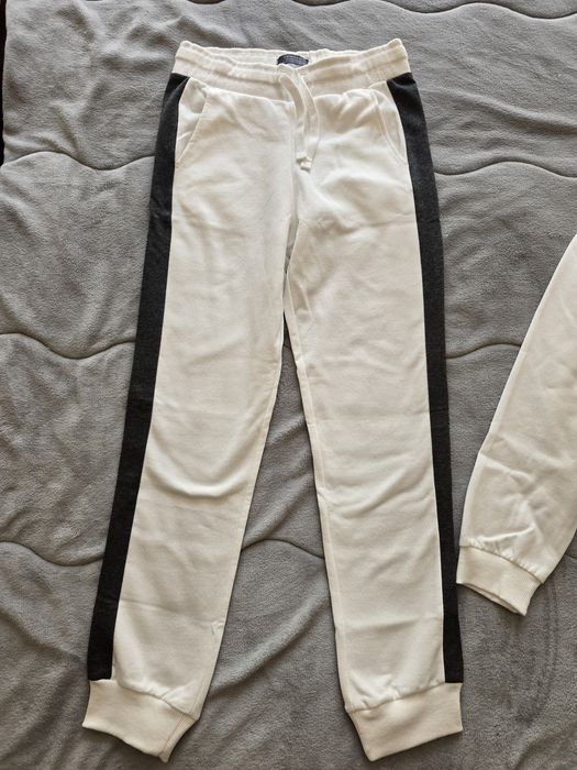 Спортен комплект долнище и блуза Primark 146см