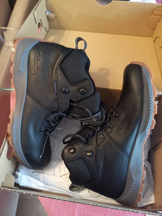 Продавам дамски обувки Колумбия