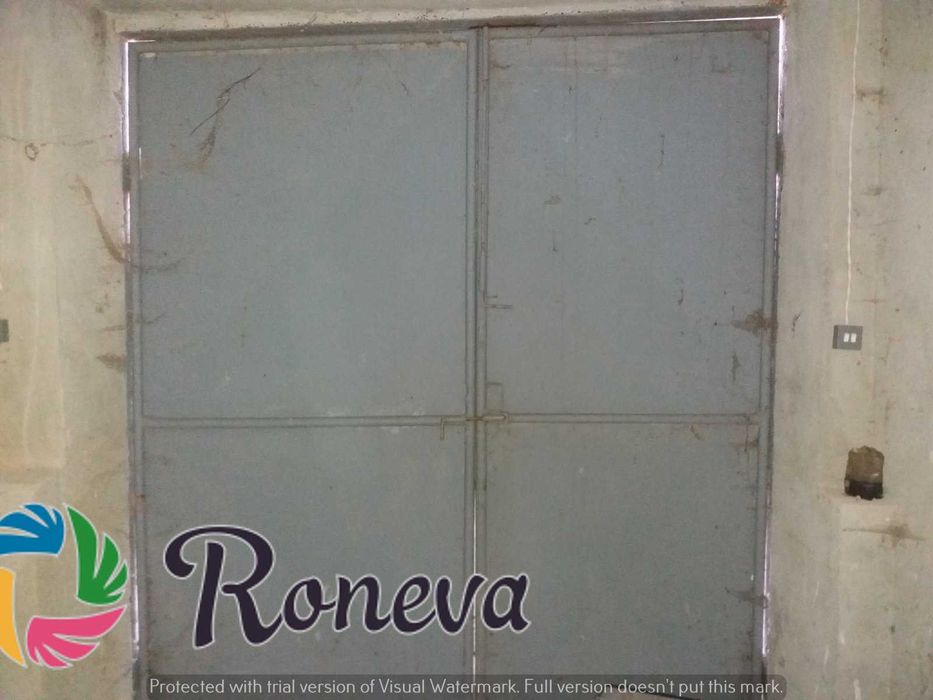 Урегулиран поземлен имот 2550 м2 и склад 874 кв с.Левски