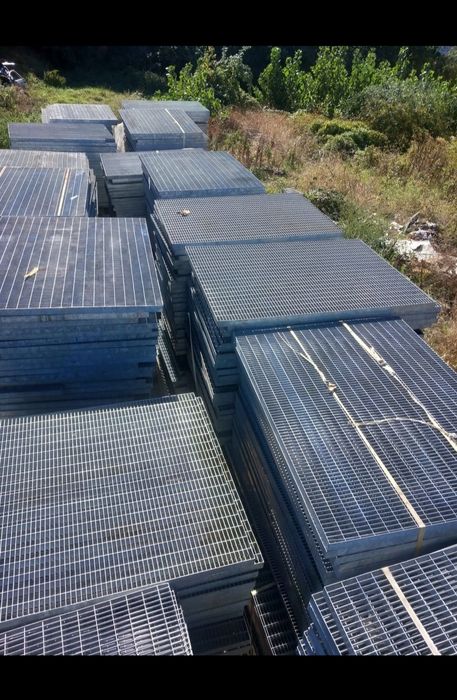 Trepte metalice și grătare galvanizate la diferite dimensiuni debitam