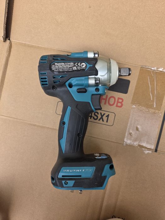 Makita Masina de insurubat cu impact DTW300 / original, nou