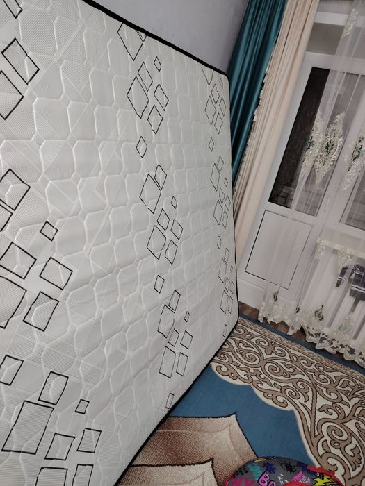 Продам 2х спальный матрас