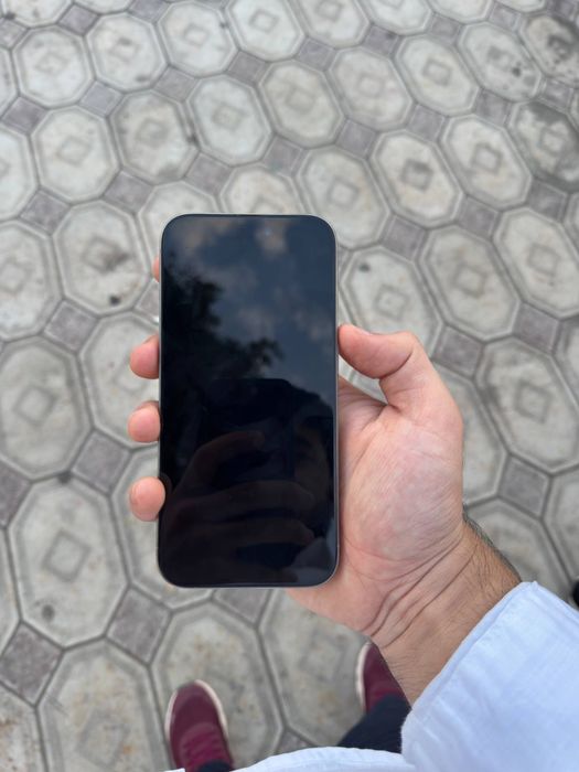 iPhone 15 pro в отличном состоянии