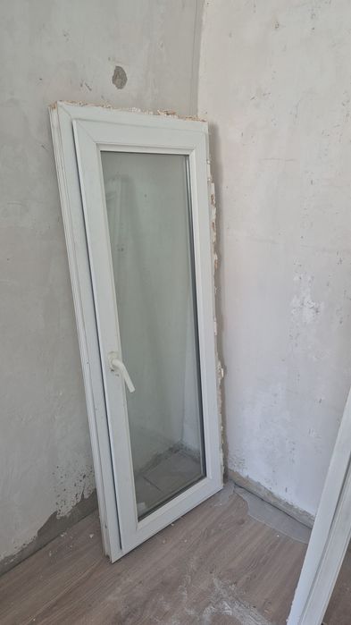 Продаю окна двери