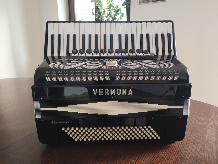 Acordeon Weltmaister Vermona Cantora 120 Bași 11 Registre + 5Registre