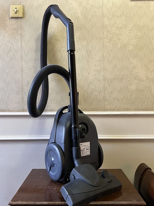 Пылесос LG V-C3048ND