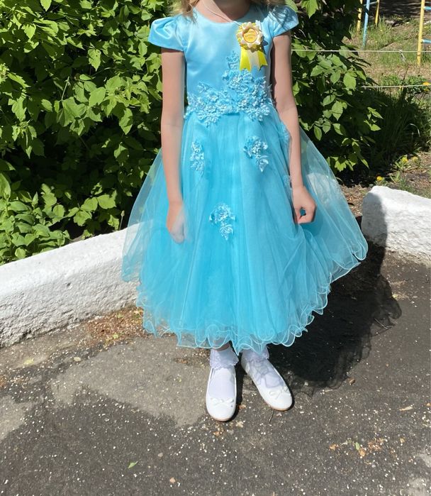 Нарядное платье