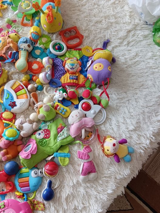 Продам детские игрушки