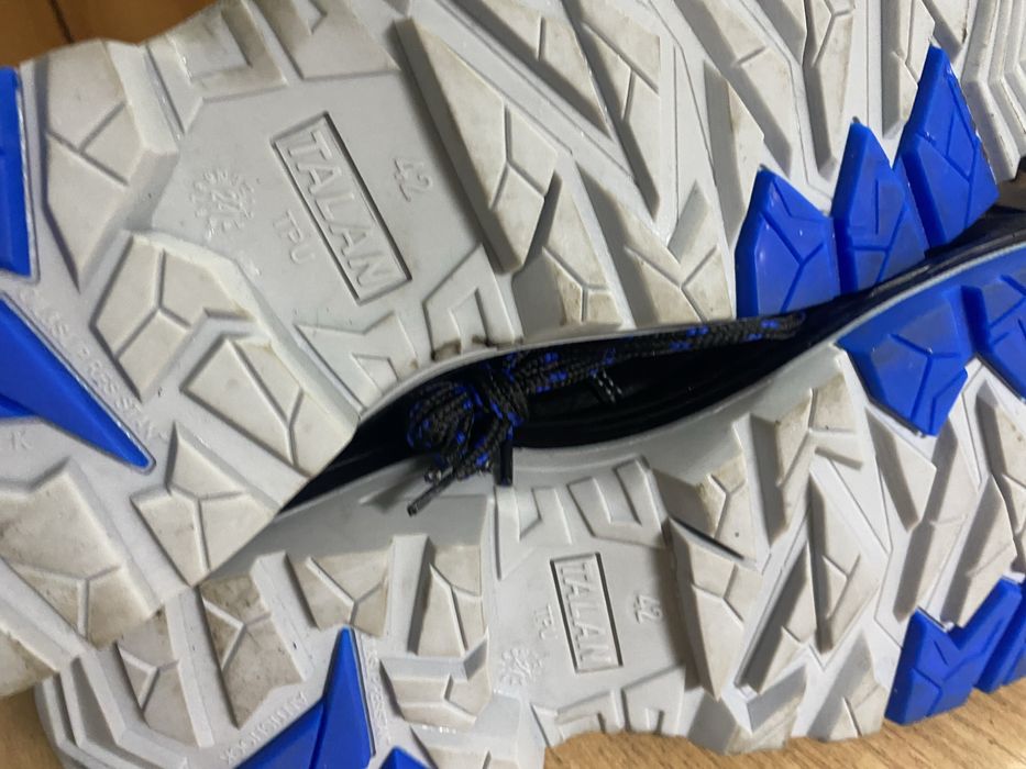 Ботинки рабочие новые 42 размер