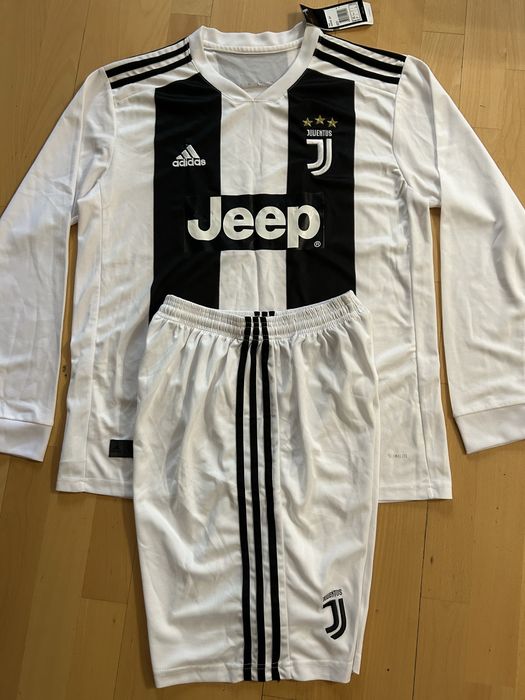 Форма футбольная -Juventus. 50-52 размер.Новый.