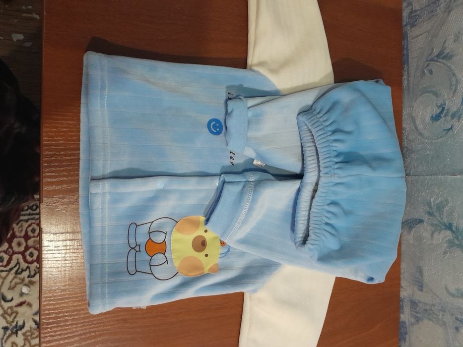 Продам детские вещи