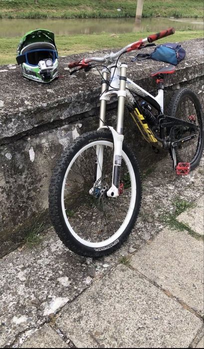 YT Industries Tues 2011