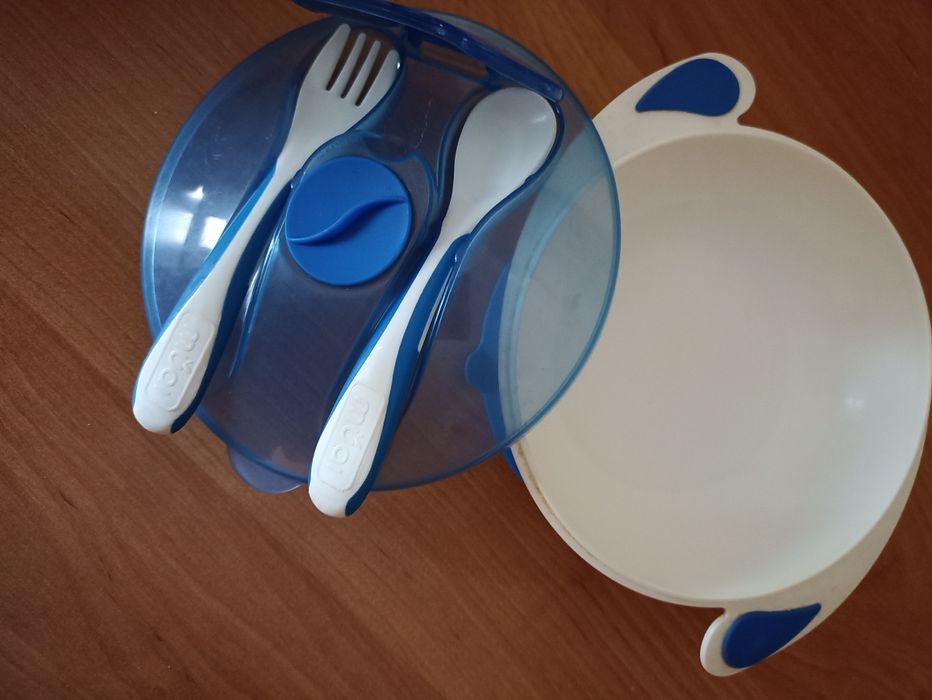 Продам детскую посуду