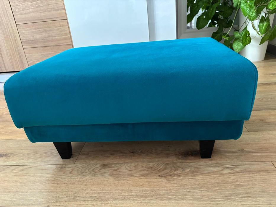 Vand Set Canapea extensibila + Taburet