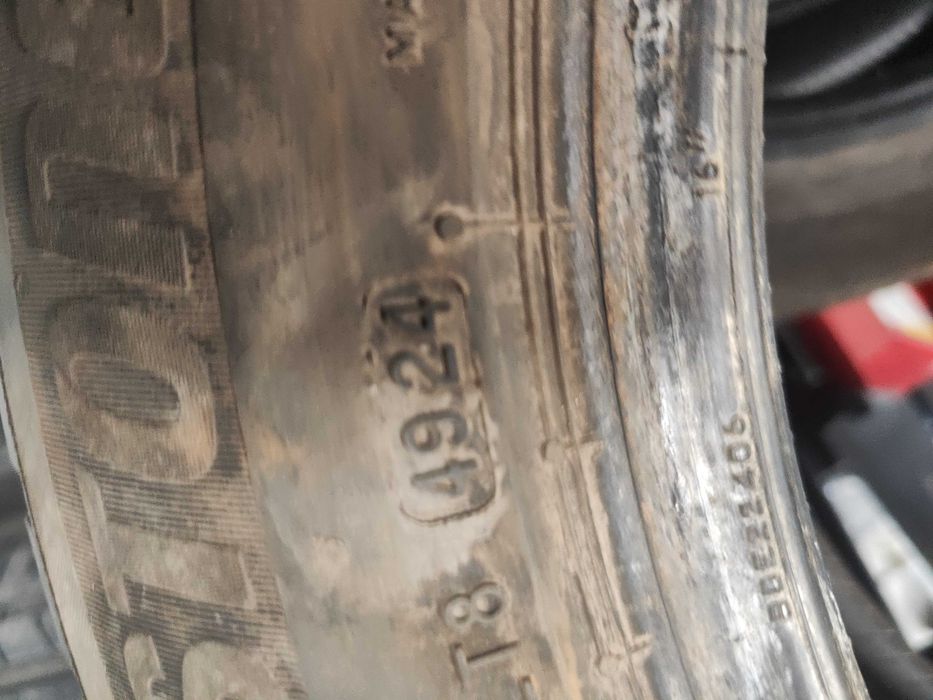 2бр.всесезонни гуми 205/60/16 Bridgestone