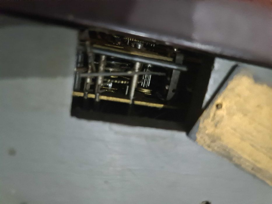 Ceas cuc defect fara greutati antichitati