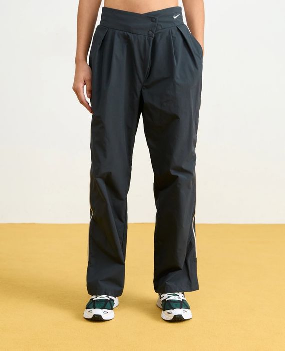 Оригинално дамско долнище Nike XS