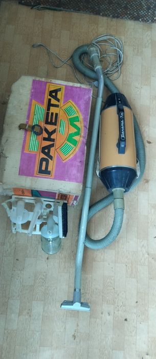 Прахосмукачки 2 бр.от 1974г