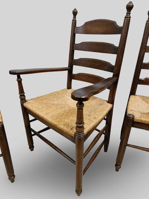 7 броя трапезни столове от масивен дъб и естествен ратан