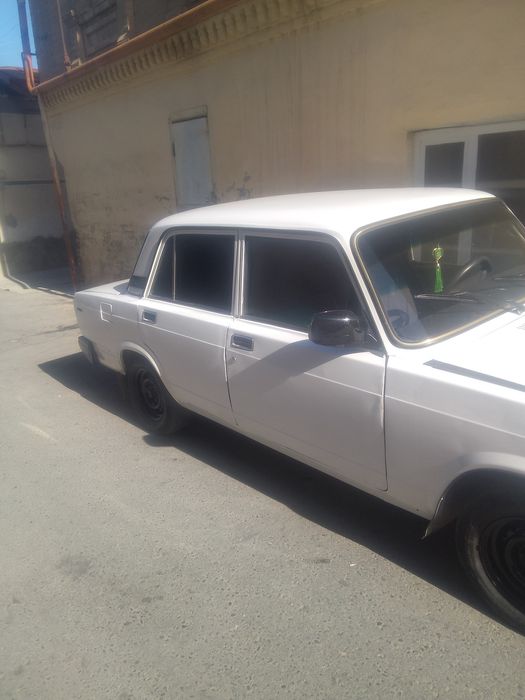 Автомобиль ВАЗ 2107