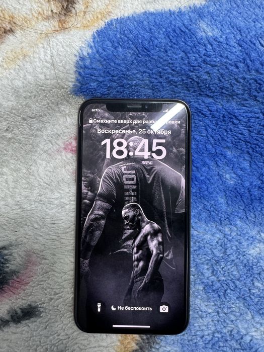 Продам Iphone XS