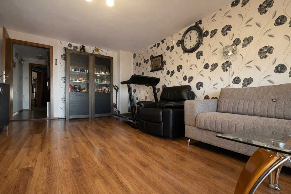 Продава се Тристаен апартамент в Свети Влас - 100 кв.м за 561 €/кв.м - Снимка #2