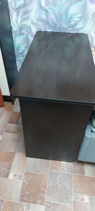 Продам письменный стол