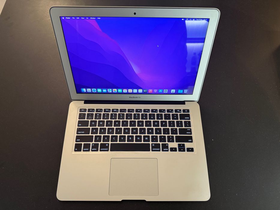 Macbook air 2015(A 1466), stare impecabilă, macOS Monterey, Cutie